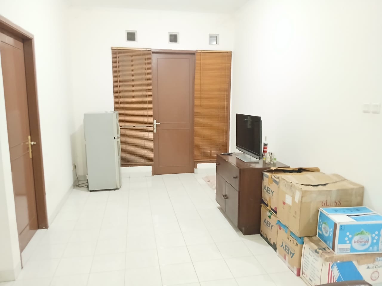 Rumah Dijual Semi Furnished di Cluster Roseville Deltamas 